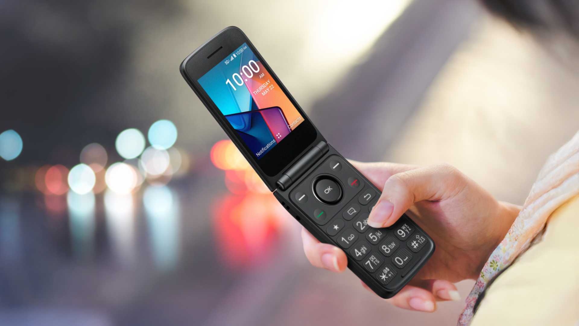 The TCL Flip 4 5G